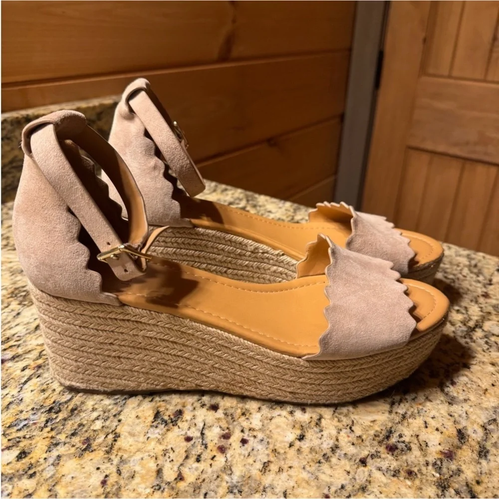 J by J. Crew scalloped tan suede platform espadrilles Size 10.5